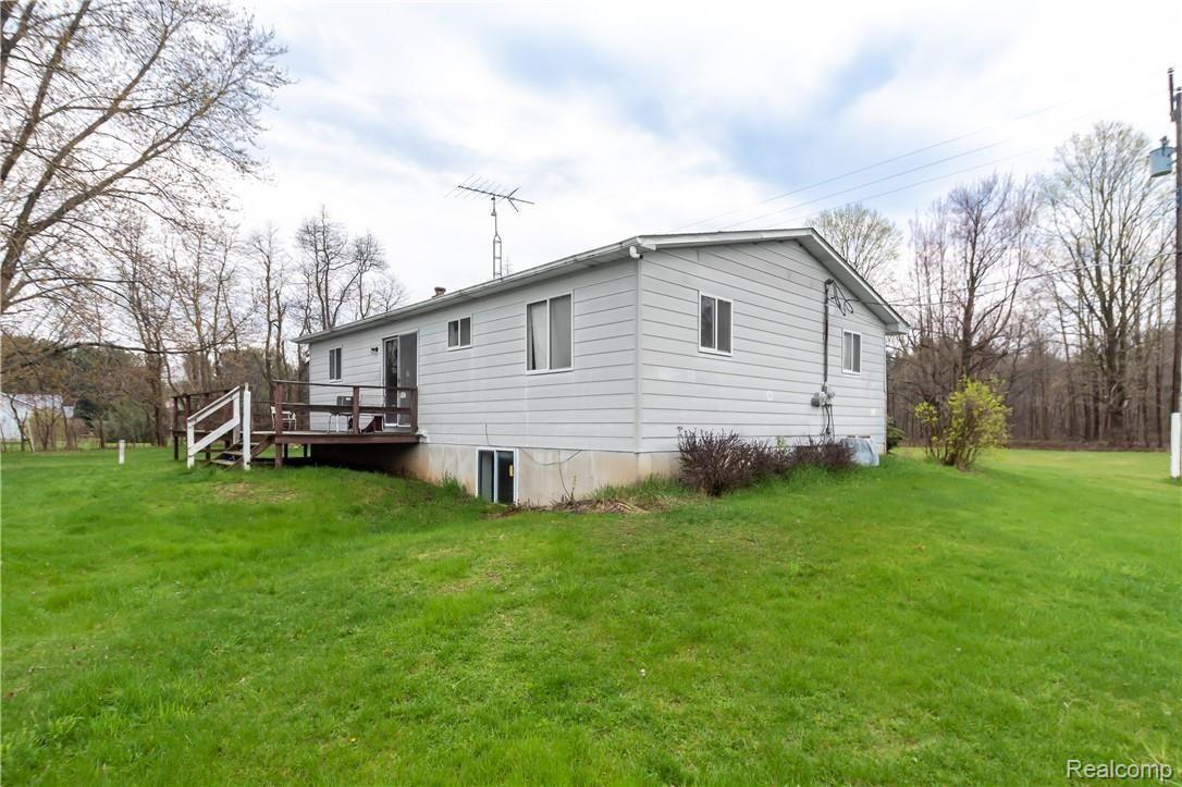 266 Barnes Lake Road Columbiaville, MI 48421 - Photo 15 of 17 Barnes-9.jpg