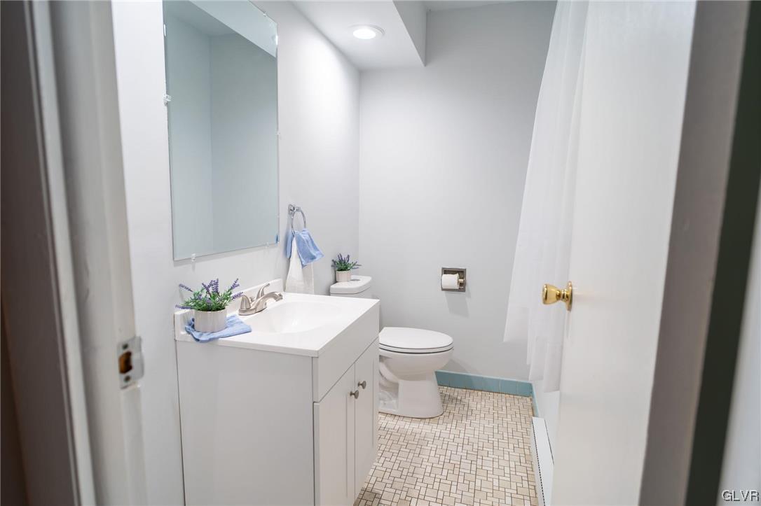 3214 Oakland Road Bethlehem, PA 18020 - Photo 16 of 27 Gallery Image 16