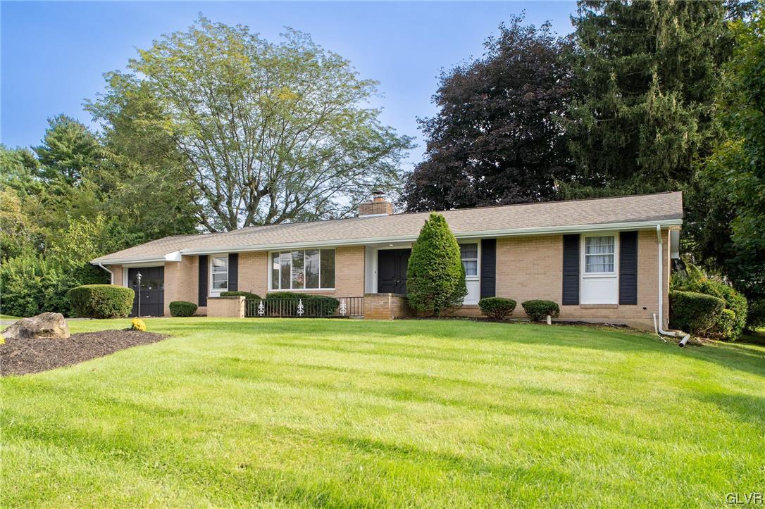 3214 Oakland Road Bethlehem, PA 18020 - Photo 3 of 27 Gallery Image 3