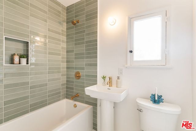 $599,000 | 1109 1/2 North Vista Street, West Hollywood, CA 90046