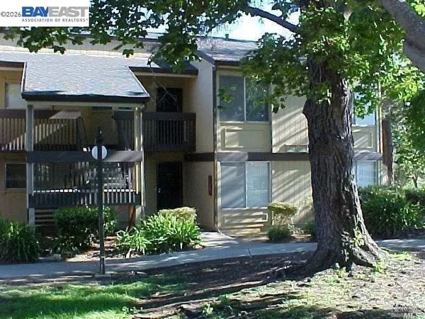 $215,000 | 355 Parkview Terrace, Unit A8, Vallejo, CA 94589