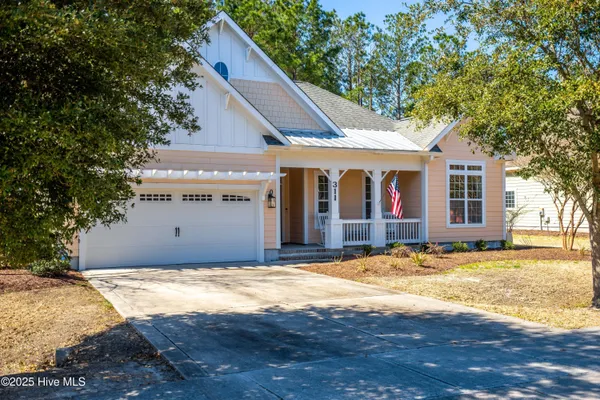 $2,600 | 311 South Brig Drive, Hampstead, NC 28443