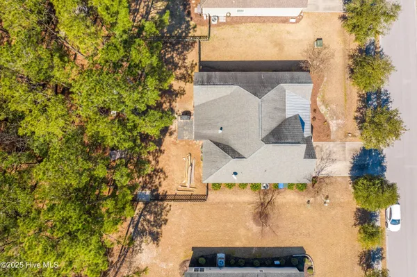 $2,600 | 311 South Brig Drive, Hampstead, NC 28443