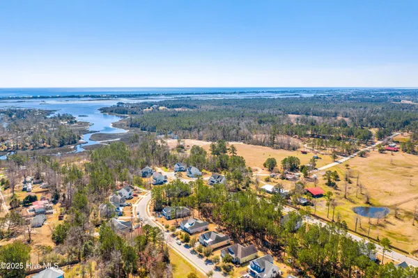 $2,600 | 311 South Brig Drive, Hampstead, NC 28443