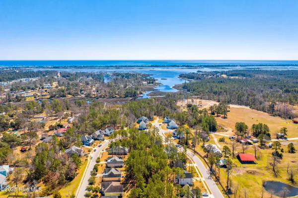 $2,600 | 311 South Brig Drive, Hampstead, NC 28443