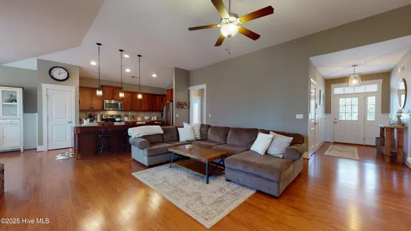 $2,600 | 311 South Brig Drive, Hampstead, NC 28443