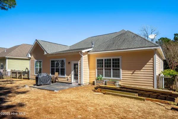 $2,600 | 311 South Brig Drive, Hampstead, NC 28443
