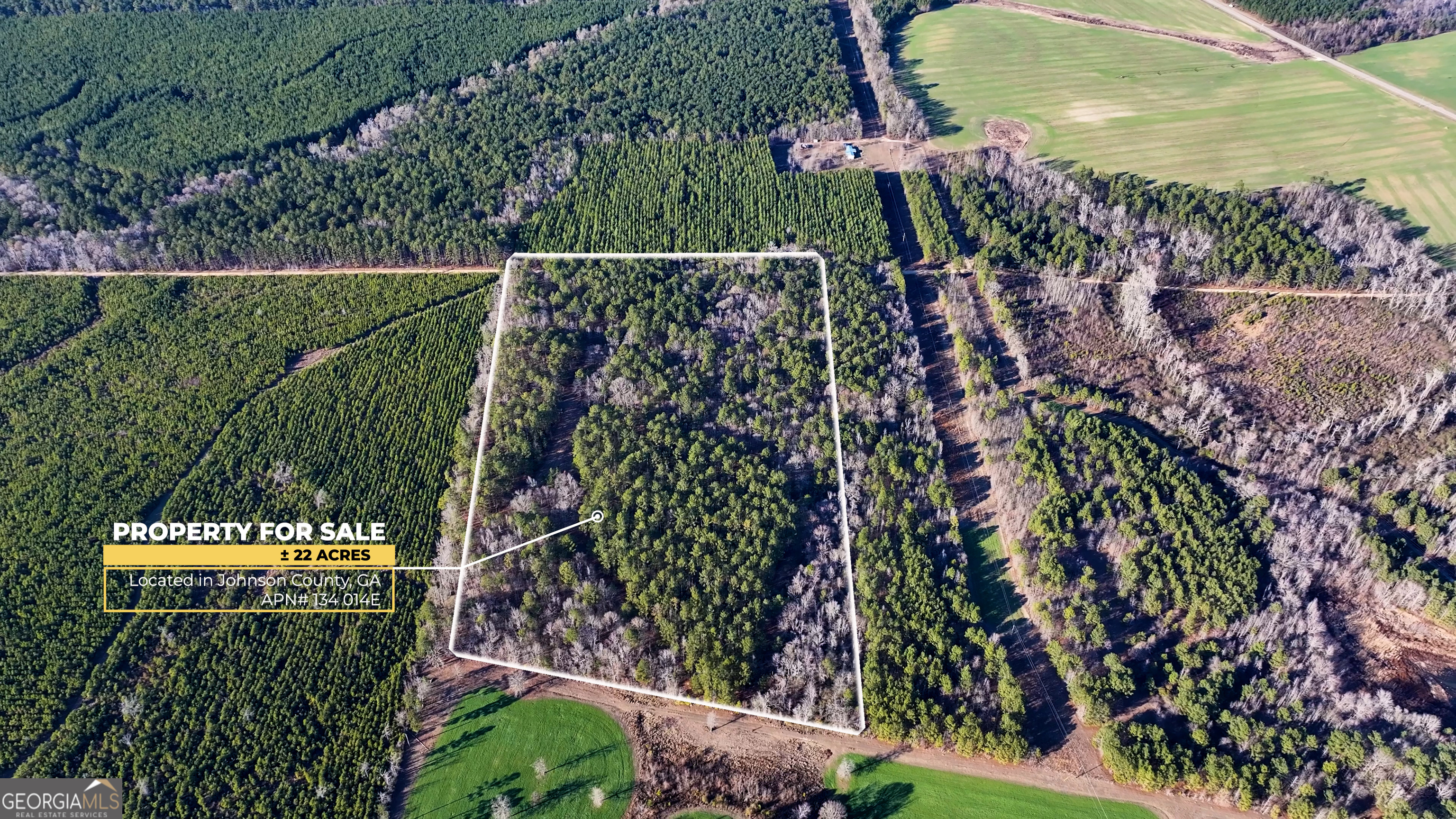 a view of a tennis court