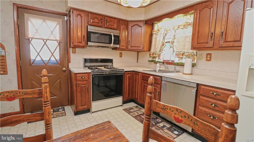 579 Panther Road Warminster, PA 18974 - Photo 5 of 13