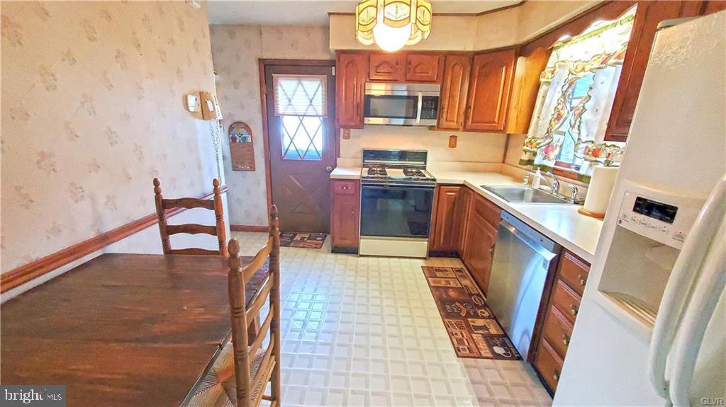 579 Panther Road Warminster, PA 18974 - Photo 6 of 13