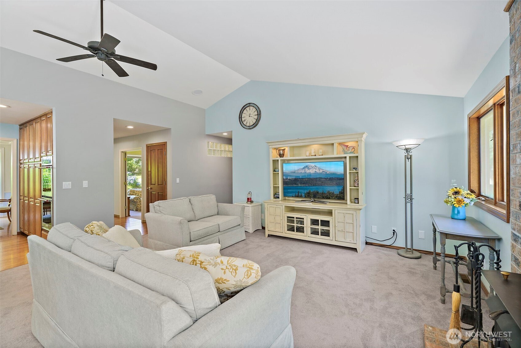 22200 Sweeney Road Southeast Maple Valley, WA 98038 - Photo 8 of 39