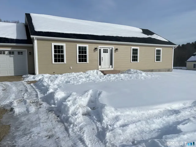 $589,000 | 76 Wauregan Road, Canterbury, CT 06331