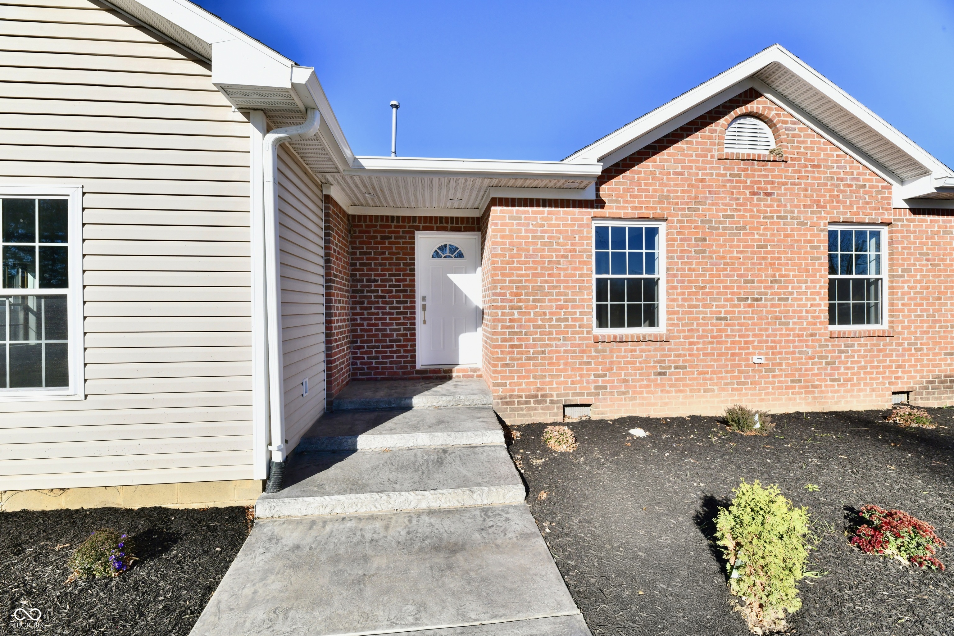 8874 West Old Fort Road Fortville, IN 46040 - Photo 2 of 37