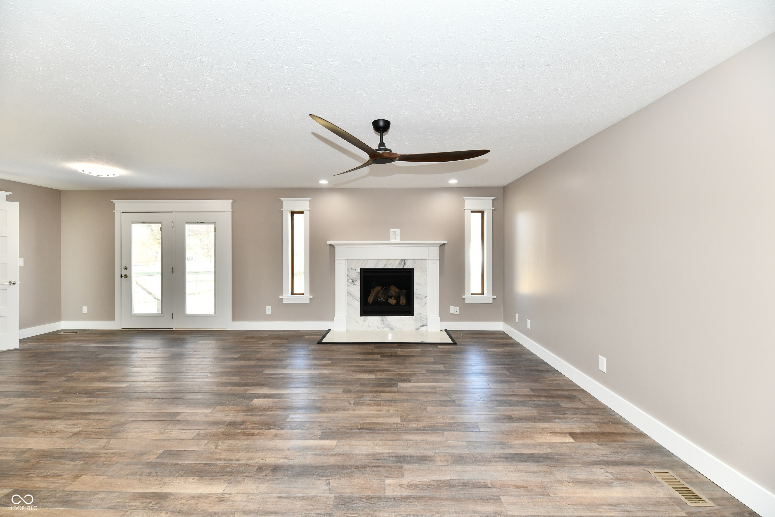 8874 West Old Fort Road Fortville, IN 46040 - Photo 4 of 37