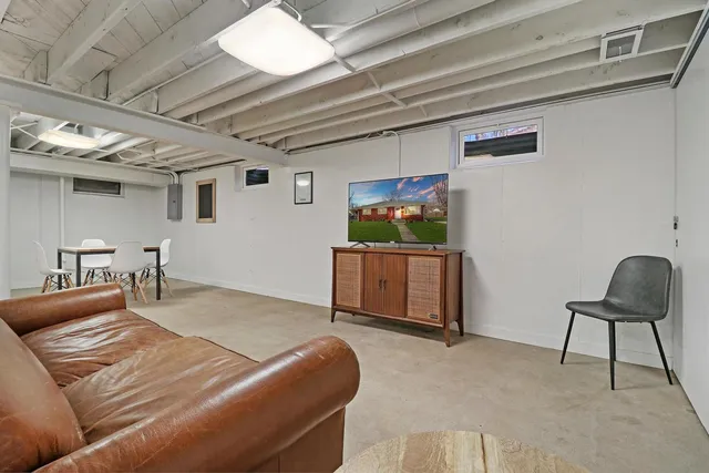 $339,000 | 2532 North Jackson Street, Waukegan, IL 60087