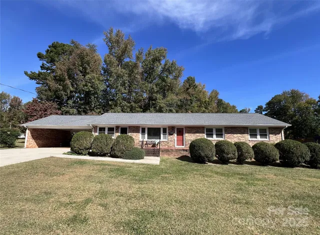 $299,900 | 901 Henry Street, Kings Mountain, NC 28086