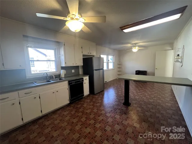 $299,900 | 901 Henry Street, Kings Mountain, NC 28086