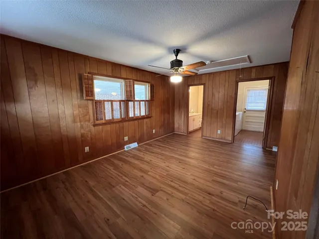 $299,900 | 901 Henry Street, Kings Mountain, NC 28086