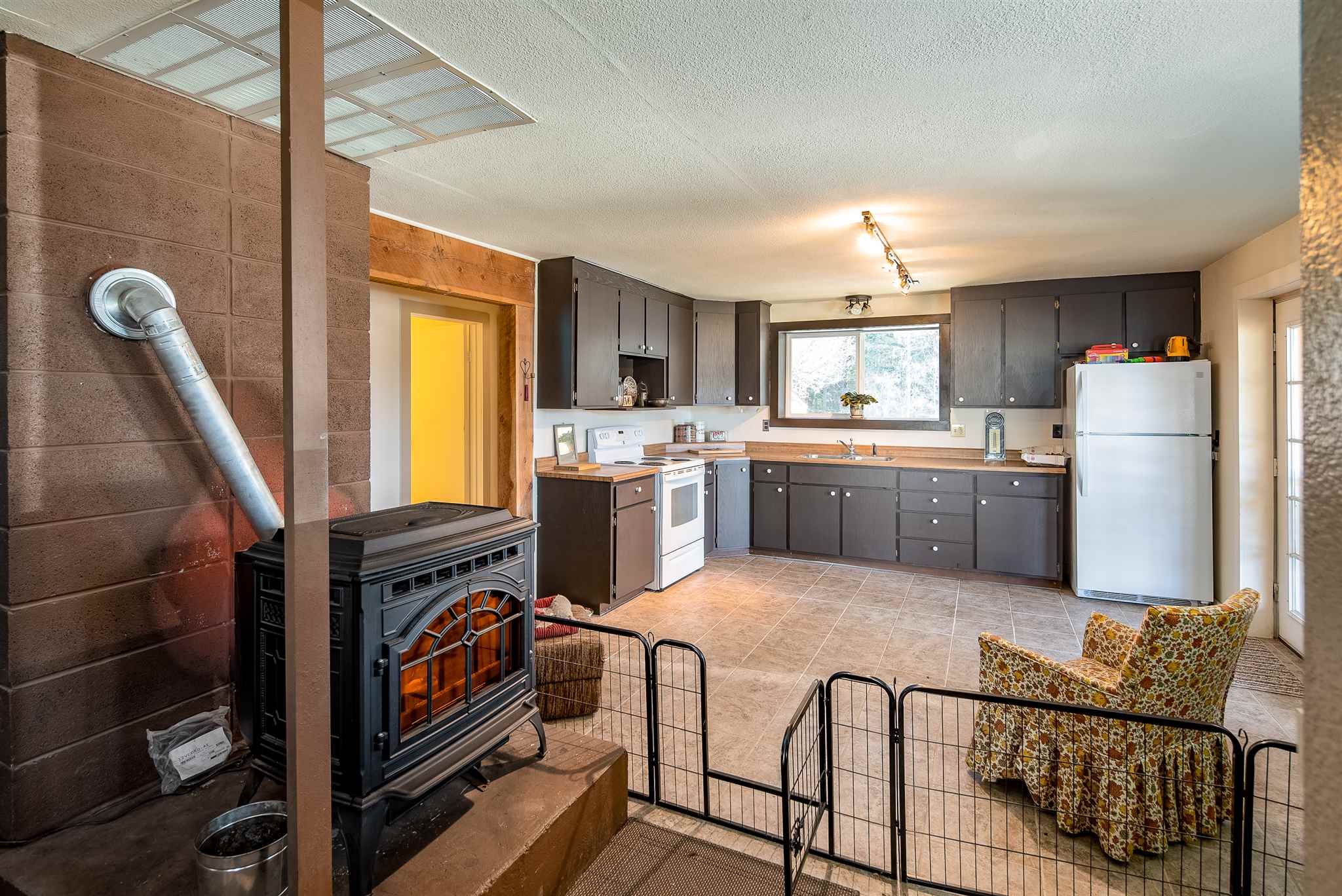 2142 Addy-Gifford Road, Unit B Addy, WA 99101 - Photo 19 of 41