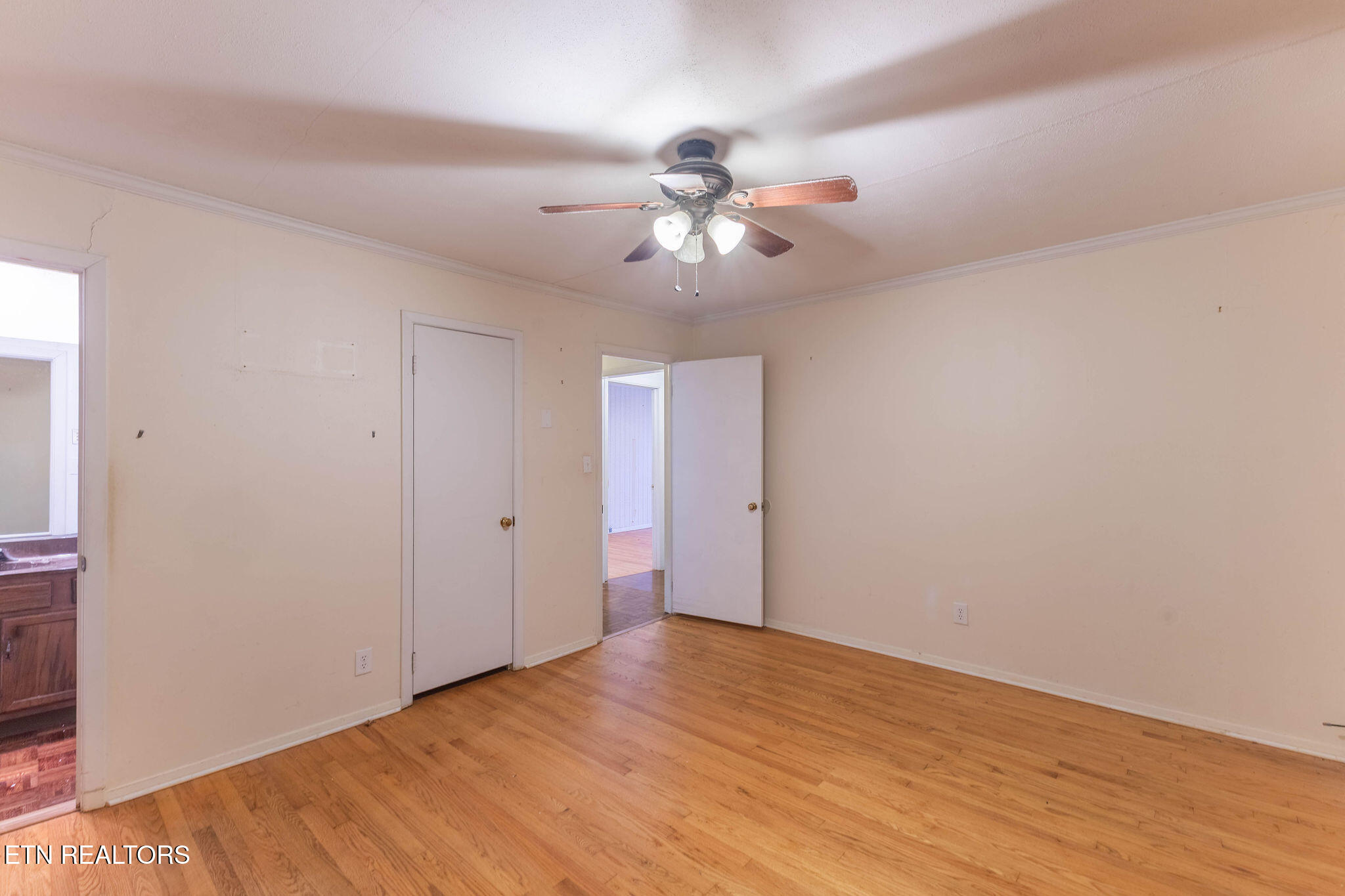 819 Patton Ferry Road Kingston, TN 37763 - Photo 22 of 38 Primary Bedroom