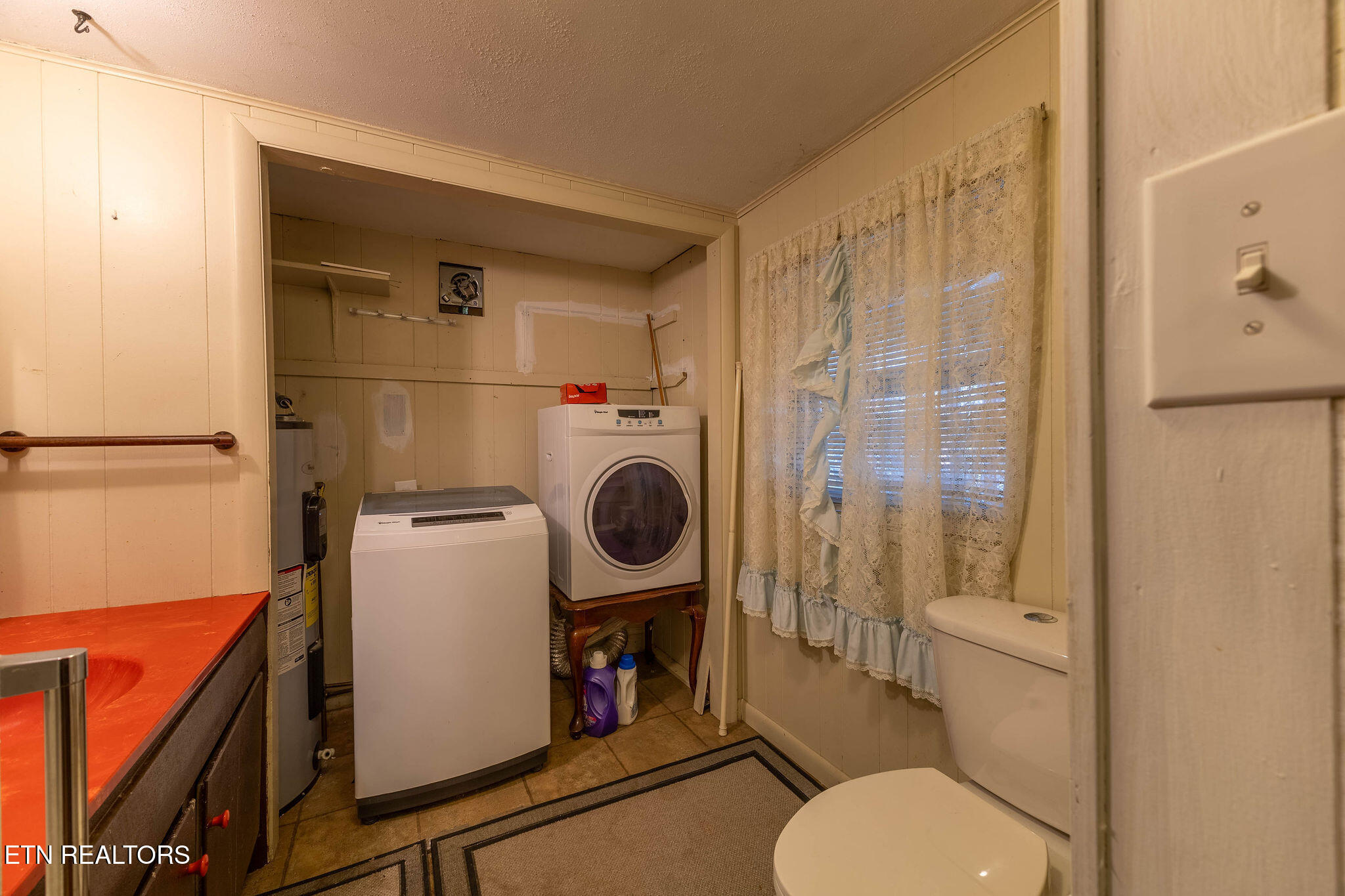 819 Patton Ferry Road Kingston, TN 37763 - Photo 26 of 38 Laundry/Bath