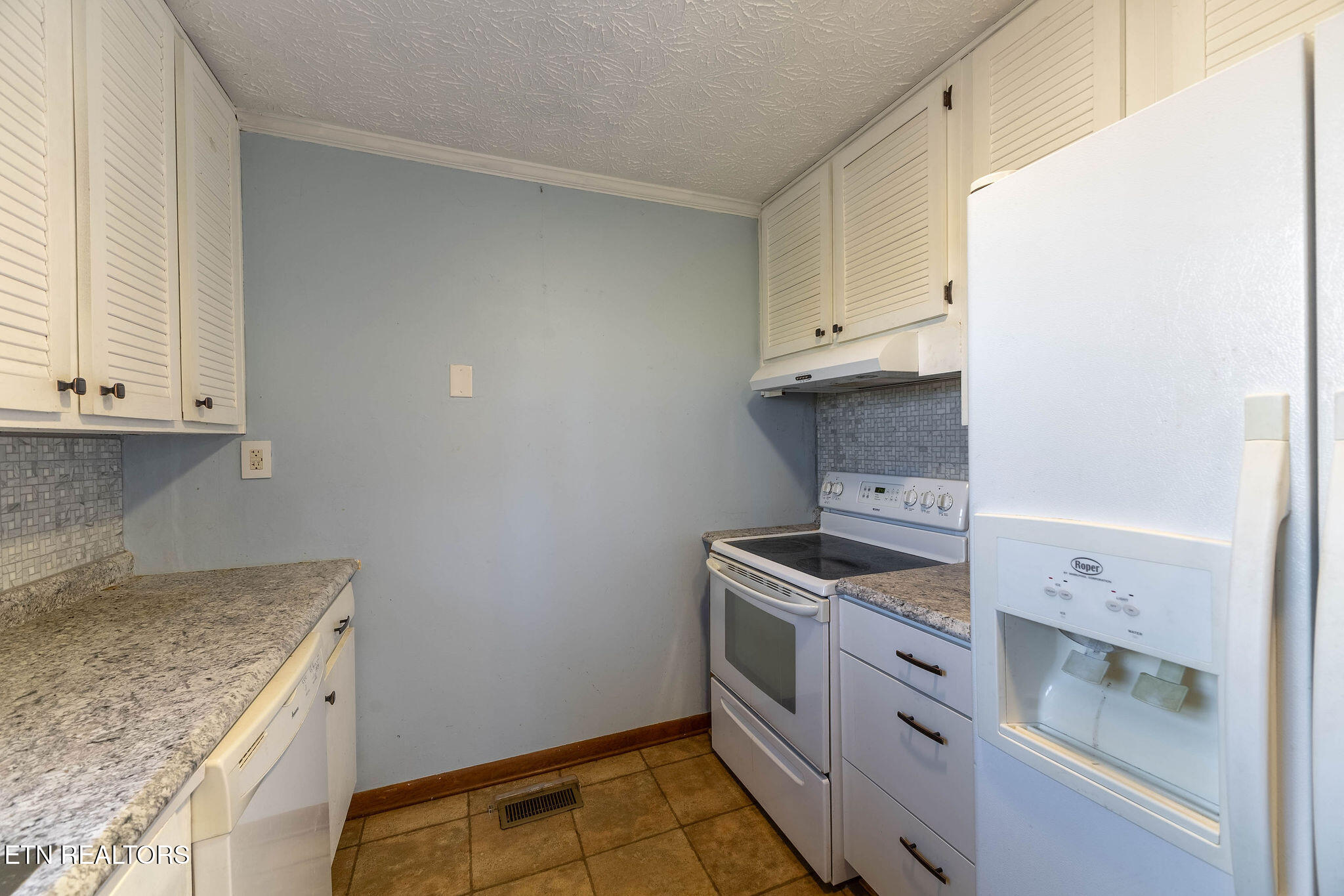 819 Patton Ferry Road Kingston, TN 37763 - Photo 10 of 38 Kitchen