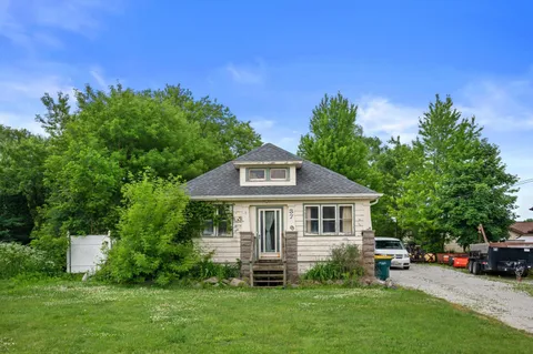 $259,900 | 3709 East Ryan Road, Oak Creek, WI 53154