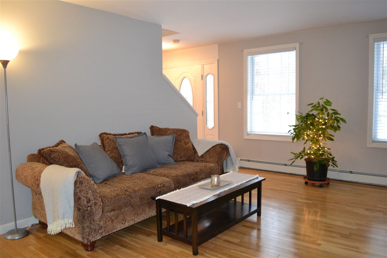 60 Longhill Road Raymond, NH 03077 - Photo 4 of 37