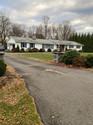 $4,800 | 5 Meadow Wood Road, Trumbull, CT 06611