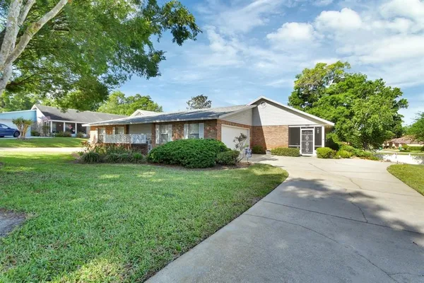 $320,000 | 2520 South Glen Eagles Drive, DeLand, FL 32724