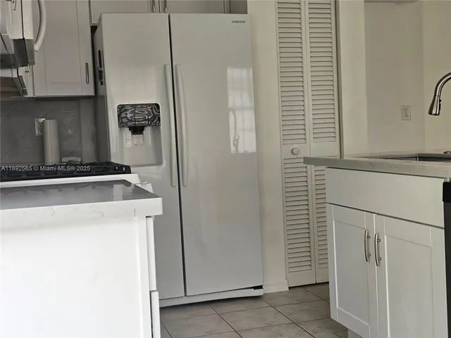 a close view of door