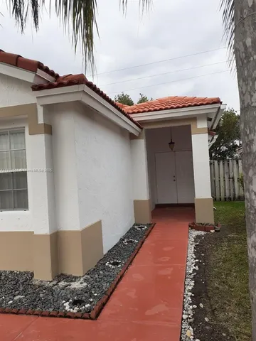 $669,000 | 32 Gables Boulevard, Weston, FL 33326