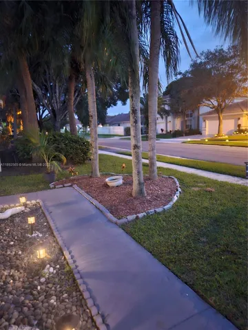 $669,000 | 32 Gables Boulevard, Weston, FL 33326