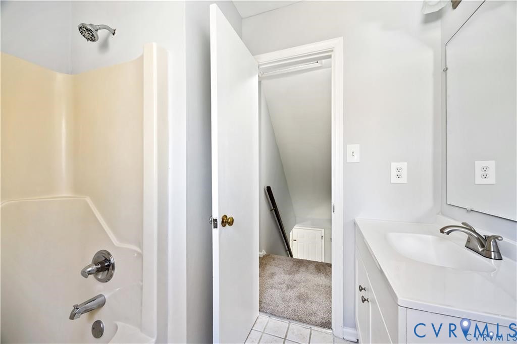 5062 Ruffin Road Prince George, VA 23875 - Photo 18 of 30 2nd level hall bathroom has tub/shower enclosure a