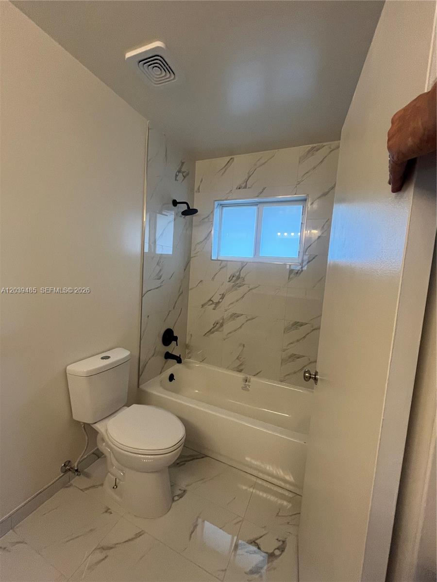 28 East 20th Street, Unit 1 Hialeah, FL 33010 - Photo 5 of 14