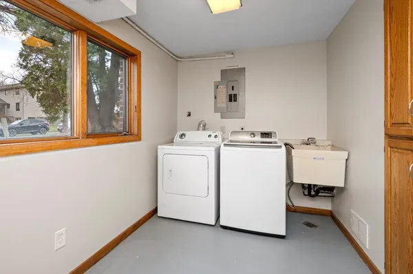 $449,777 | 15355 83rd High Road, Maple Grove, MN 55311