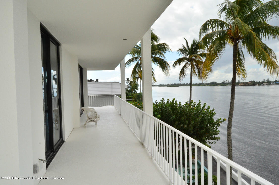 2150 Ibis Isle Road, Unit 9 Palm Beach, FL 33480 - Photo 5 of 20 Balcony