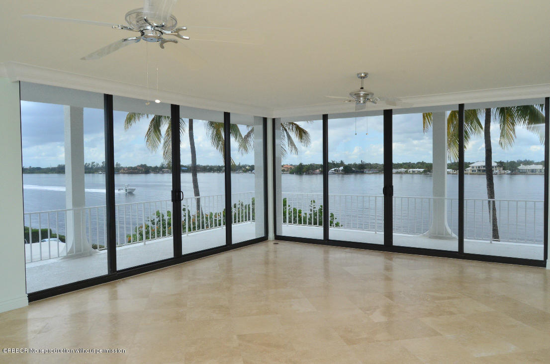 2150 Ibis Isle Road, Unit 9 Palm Beach, FL 33480 - Photo 6 of 20 Living Room View