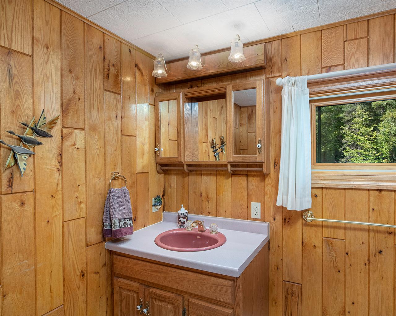 5758 Grills Landing Road Rhinelander, WI 54501 - Photo 14 of 30 Gallery Image 14