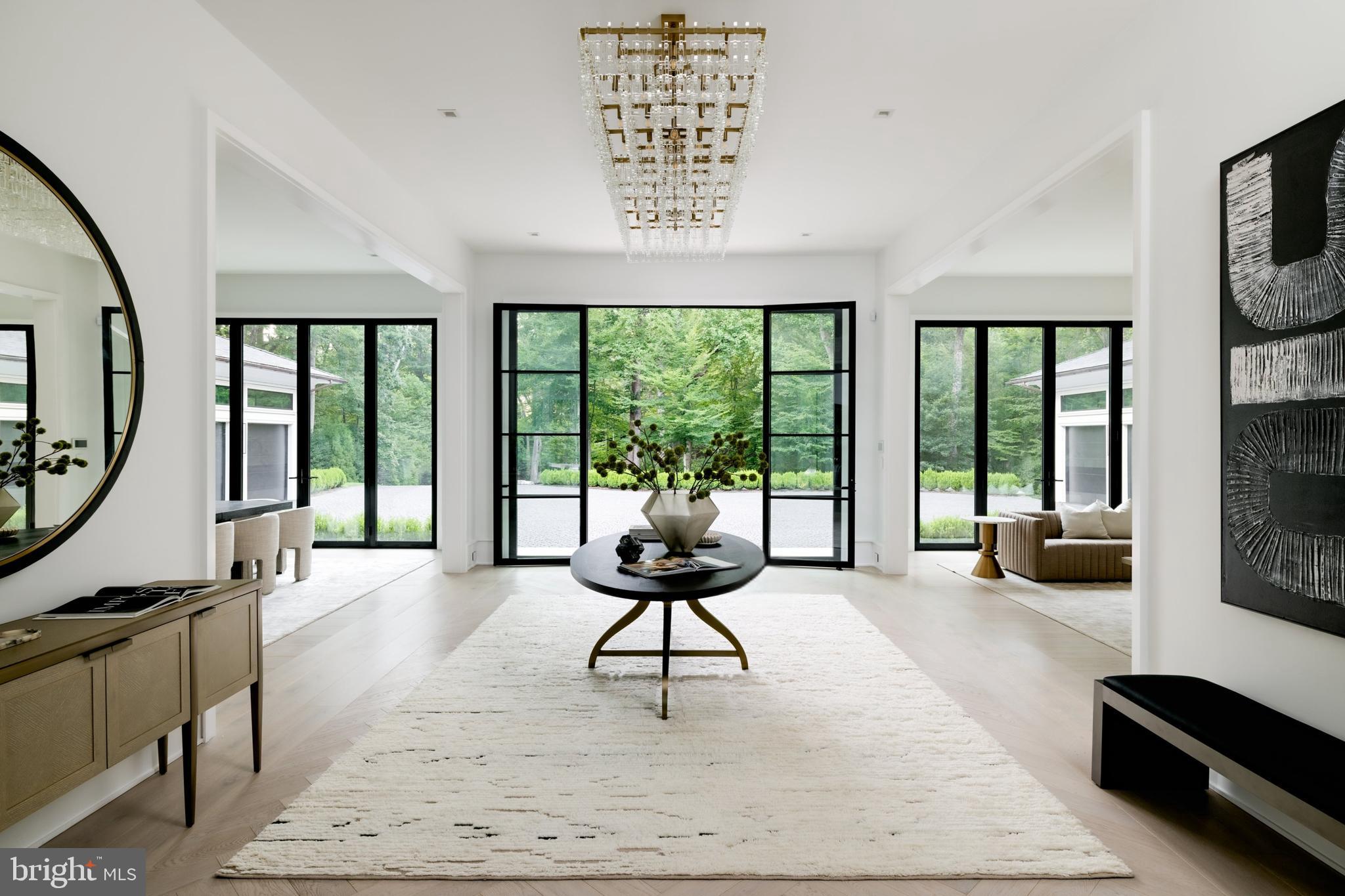 6501 Bright Mountain Road McLean, VA 22101 - Photo 7 of 50 Grand foyer