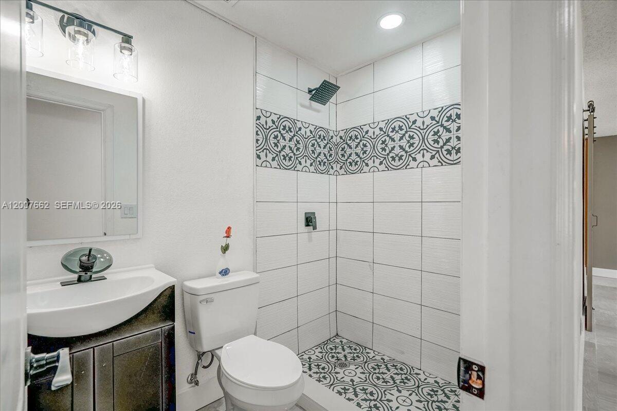 1480 West 36th Street Riviera Beach, FL 33404 - Photo 14 of 19 Photo 14