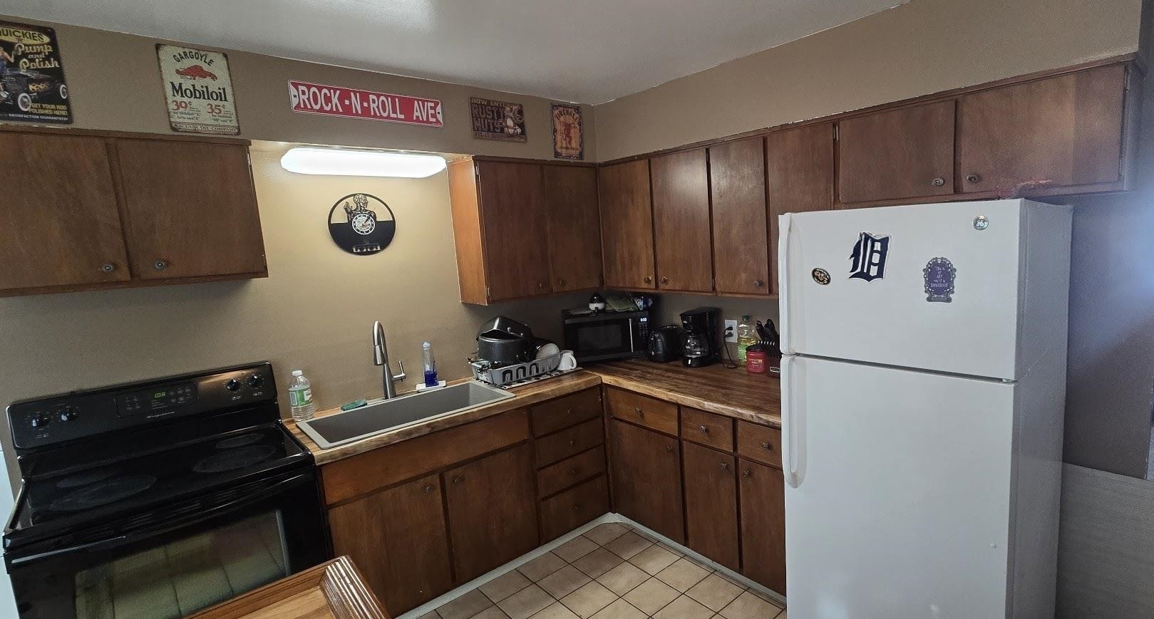 1910 34th Street Bay City, MI 48708 - Photo 10 of 26