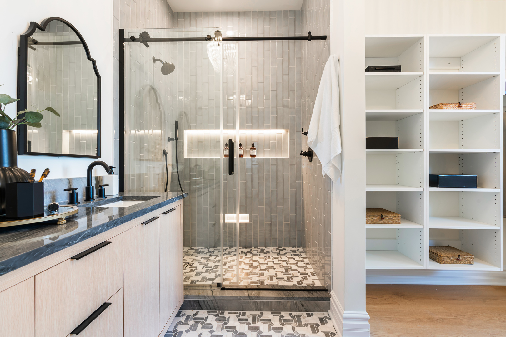 3329 North Whipple Street, Unit 2 Chicago, IL 60618 - Photo 19 of 22