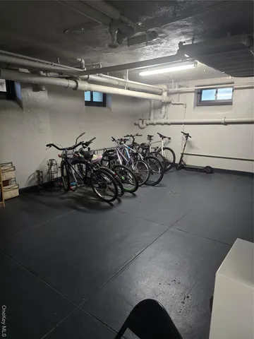 $139,000 | 141 Woodmere Boulevard, Unit 6C, Woodmere, NY 11598