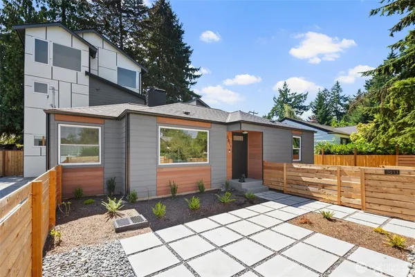 $3,500 | 3811 Northeast 89th Street, Seattle, WA 98115