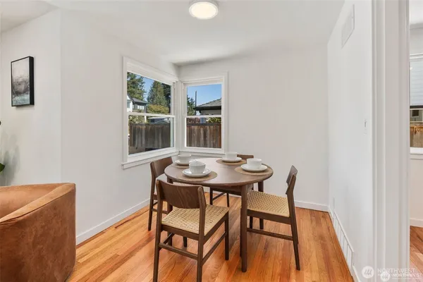 $3,500 | 3811 Northeast 89th Street, Seattle, WA 98115