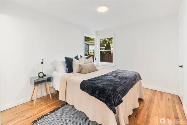 $3,500 | 3811 Northeast 89th Street, Seattle, WA 98115