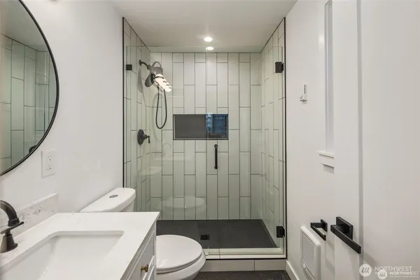 $3,500 | 3811 Northeast 89th Street, Seattle, WA 98115