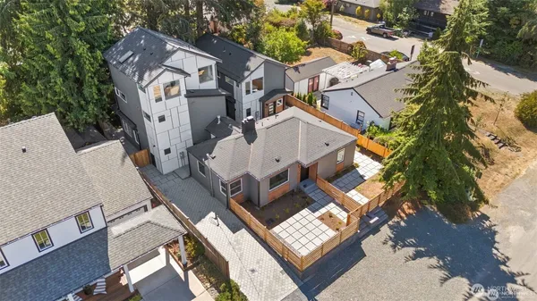 $3,500 | 3811 Northeast 89th Street, Seattle, WA 98115