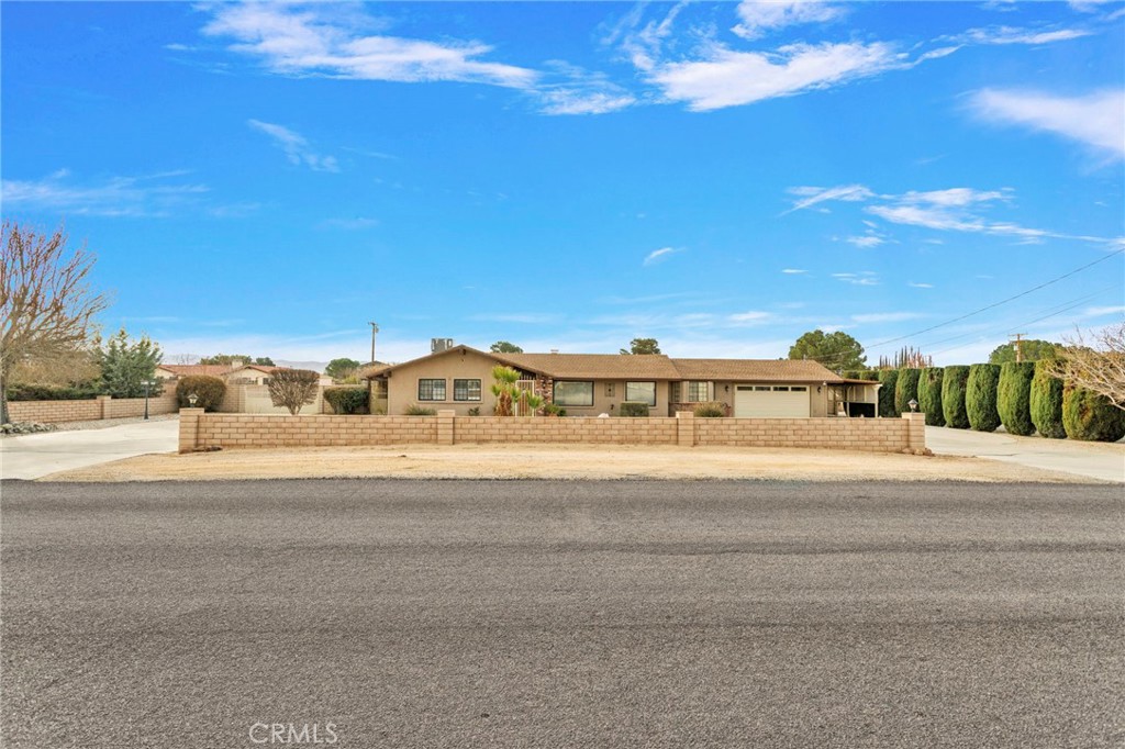 19655 Seneca Road Apple Valley, CA 92307 - Photo 2 of 67